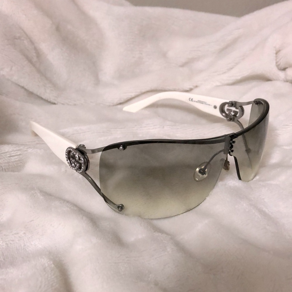 Gucci Sunglasses Encrusted Side Logo.Damaged* Missing Hardware/Screw on Front.